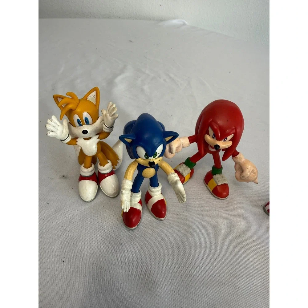 Vintage 2000 Sega Sonic the Hedgehog Action Figure Lot Tails Knuckles Amy Rose